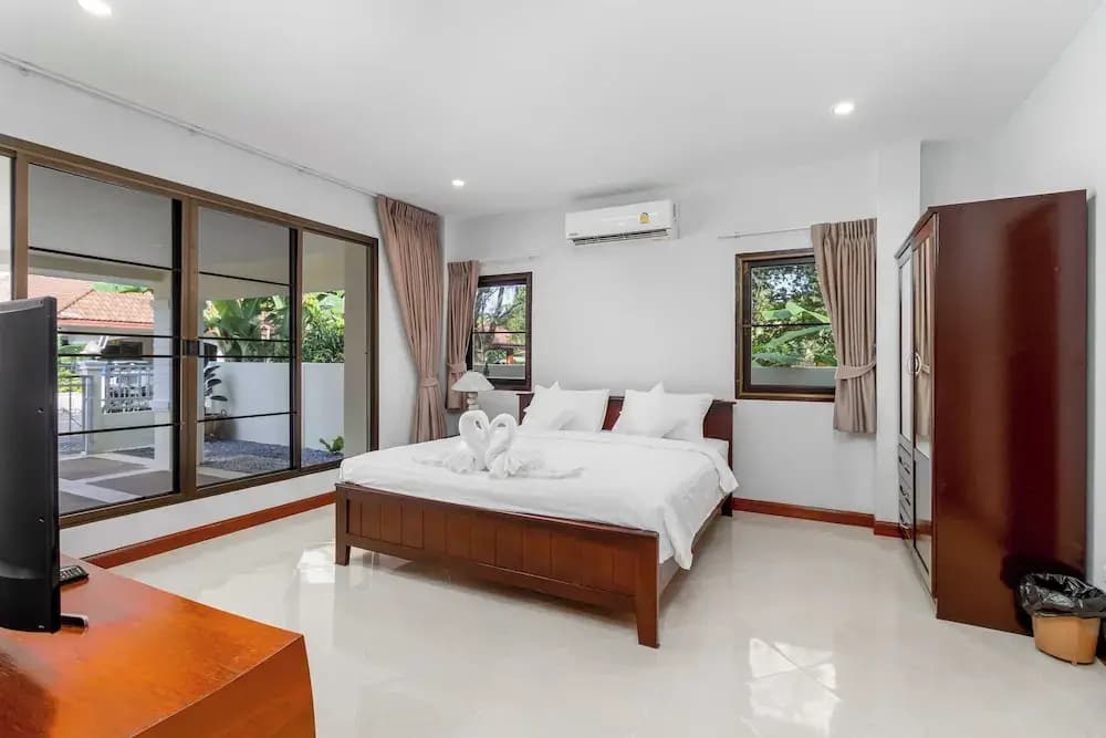 Poolside 3BR for Relaxed Stays V278 - photo 6