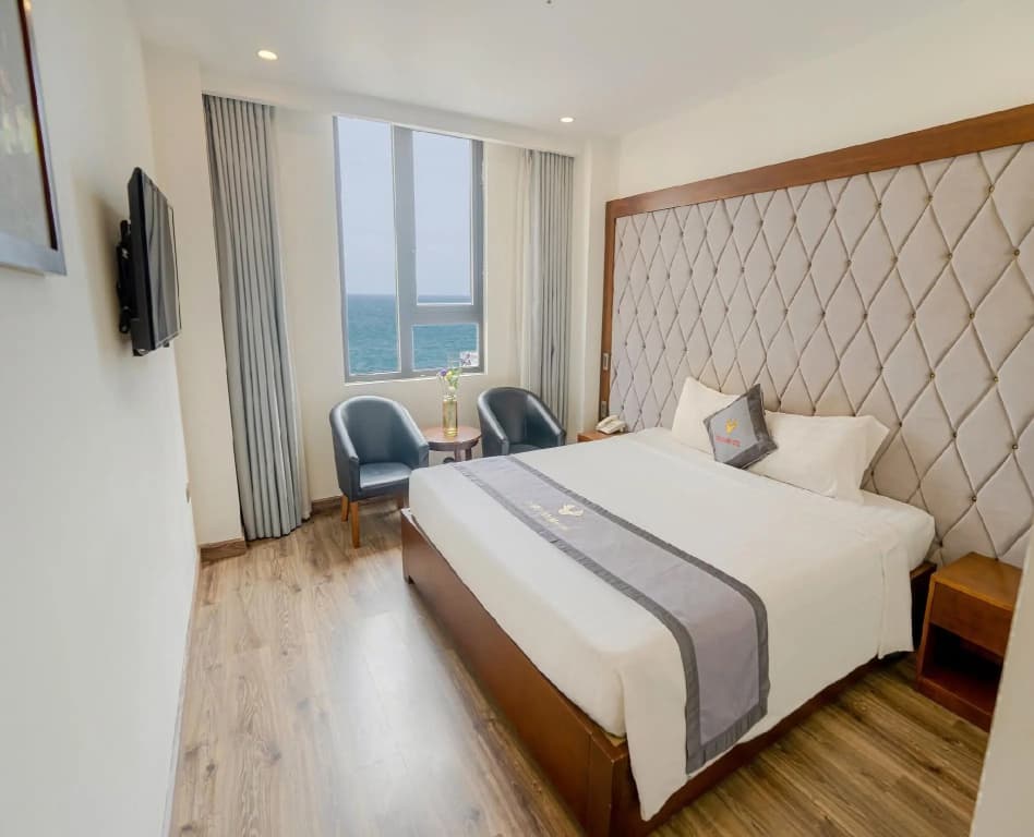 Royal Charm Hotel - photo 3