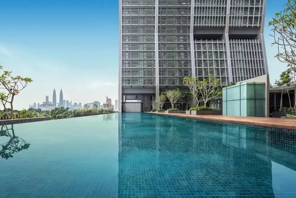 3BR Sky Views by GuestReady - photo 11