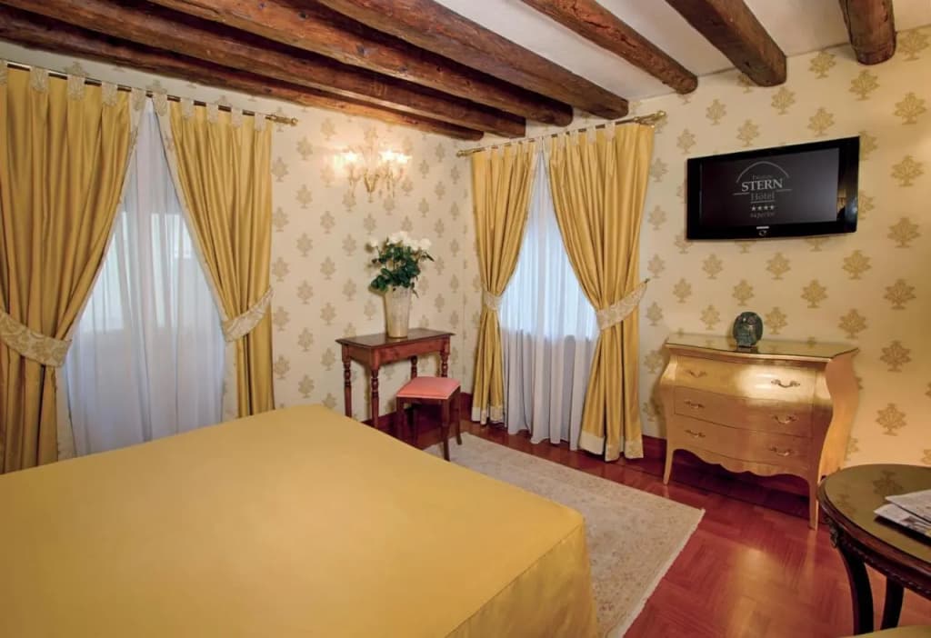 Hotel Palazzo Stern - photo 6