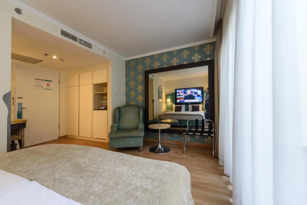 La Prima Fashion Hotel - photo 30