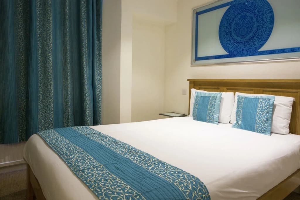 Westpoint Hotel - photo 5