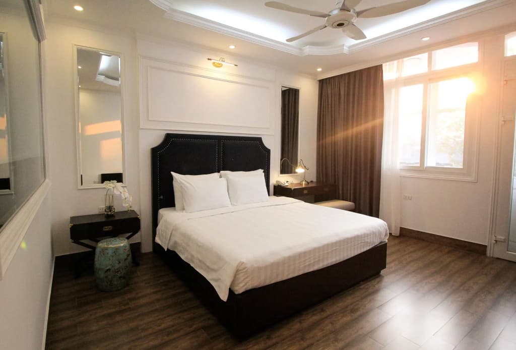 Golden Rooster Hotel - photo 6