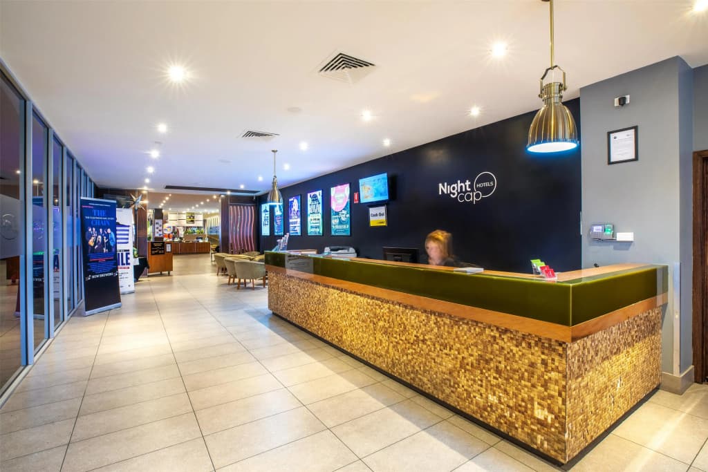 Nightcap at Shoppingtown Hotel - photo 29