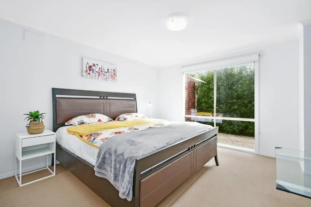 Lovely 3 bedroom unit - photo 5