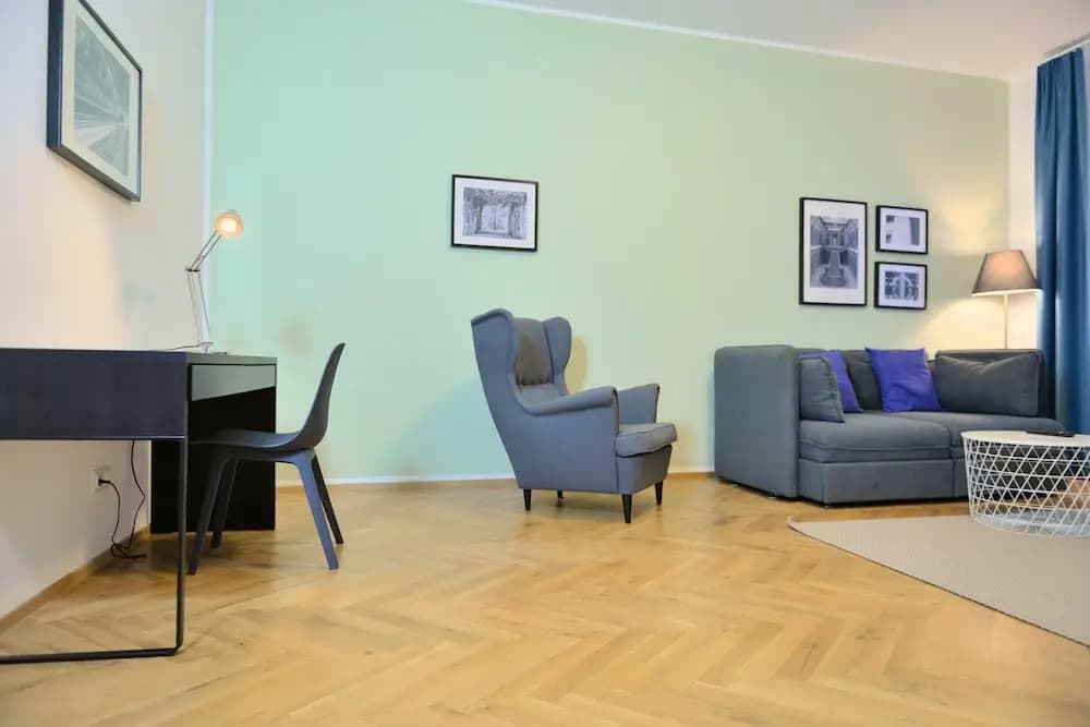 Jimmy's Apartments Suites - photo 8
