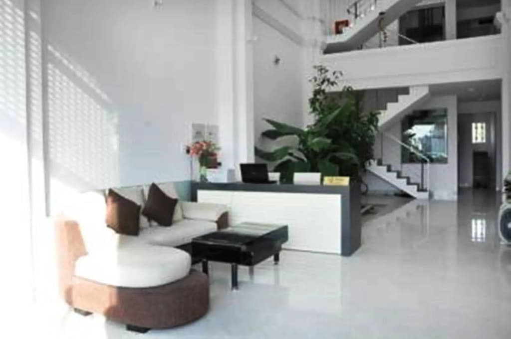 Yen Tran Hotel - photo 2