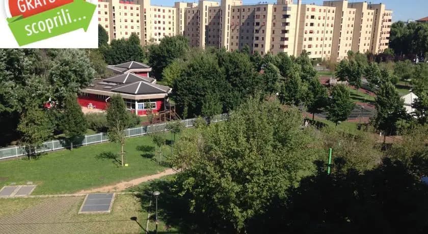 Queen Apartments - photo 6