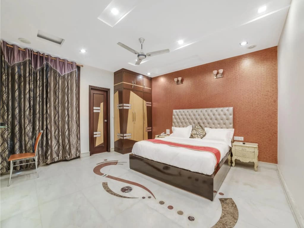 OYO 14231 Santosh Residency - photo 2