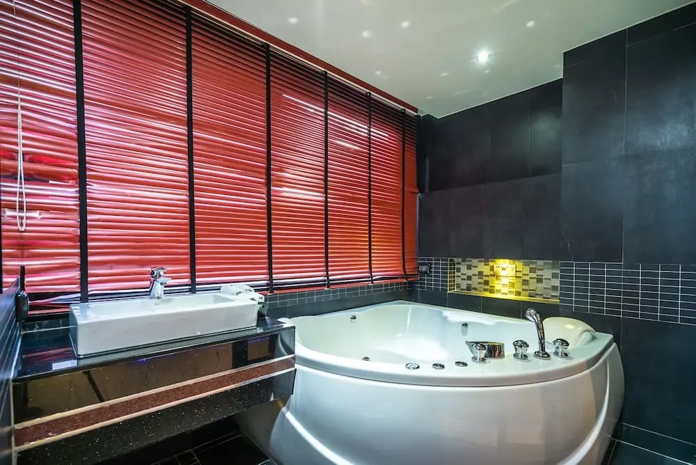 Absolute Bangla Suites by Lofty - photo 8