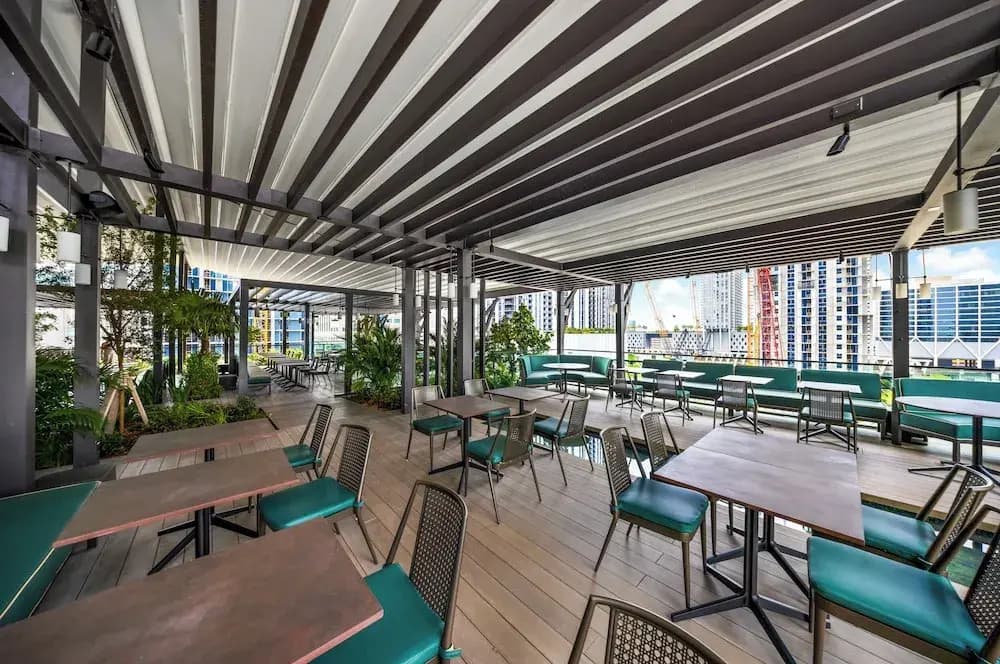Chic Downtown 1BR with Stunning Views - photo 13