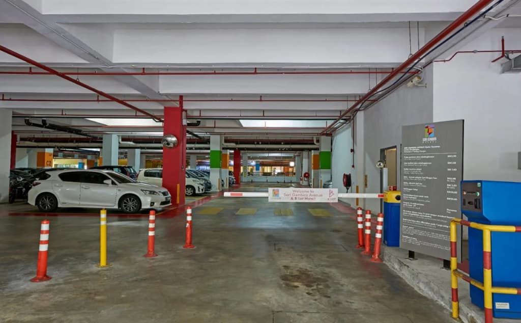 B Lot Hotel - photo 17