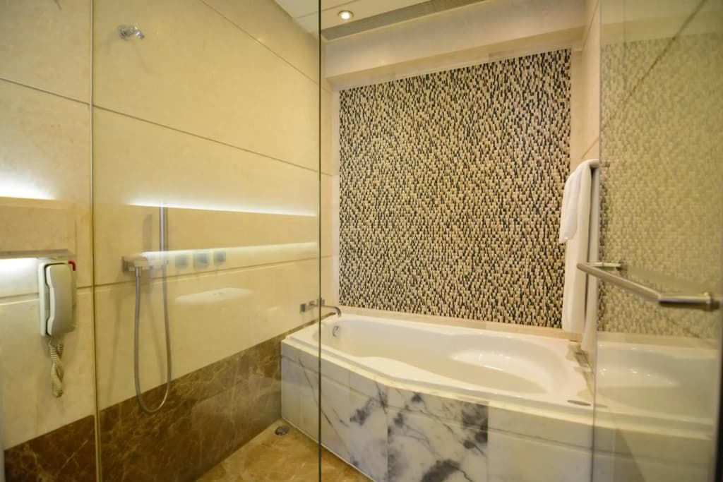 Harbour Grand Hong Kong - photo 9