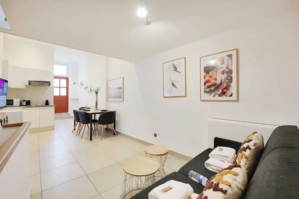 Charming Apartment -1br/4p - Gare District - photo 5