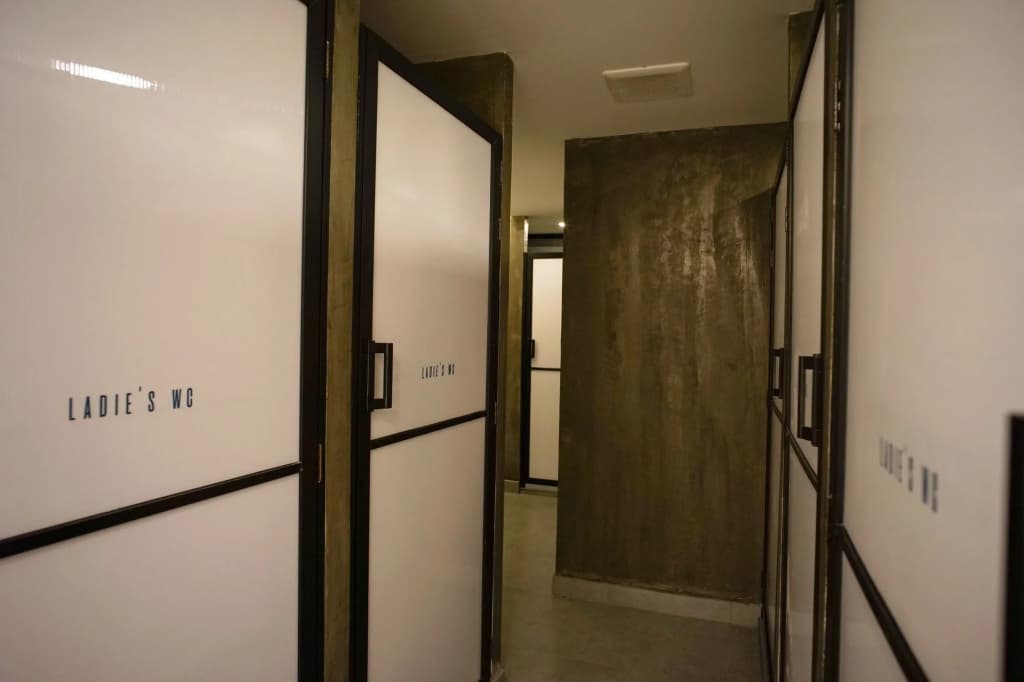 Bunny Burrow Hostel - photo 12