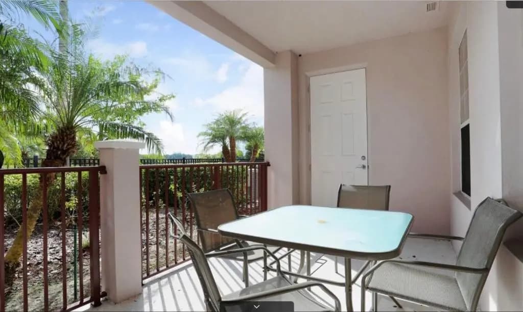 Executive 3 Bedroom Villa at Universal - photo 18