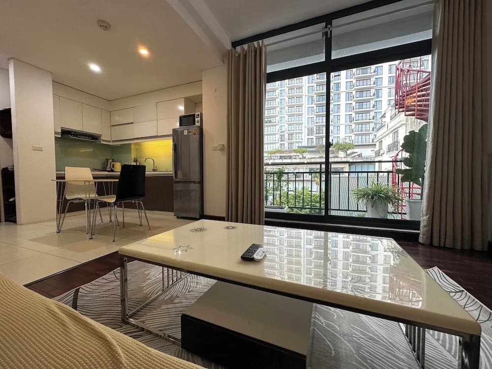 Sunshine Apartments - photo 2