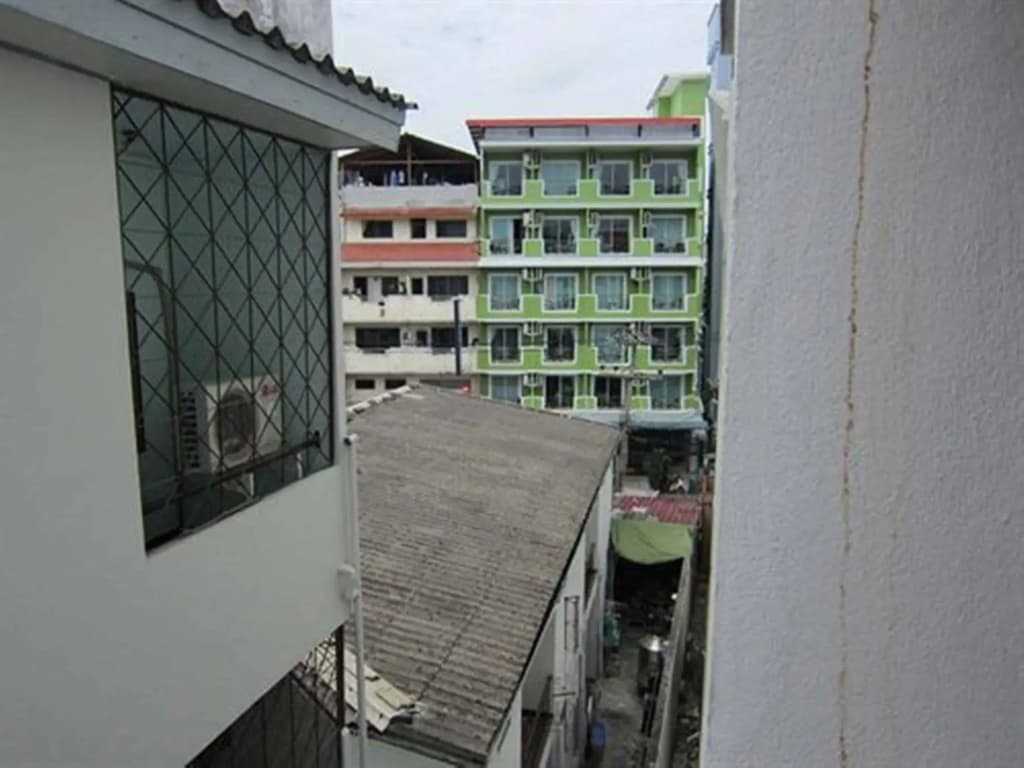 18 Coins Budget Hotel - photo 1