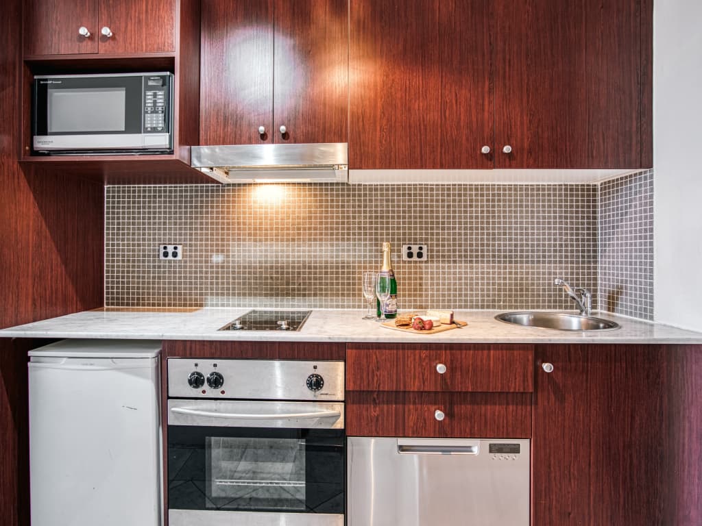 Park Regis Concierge Apartments - photo 18