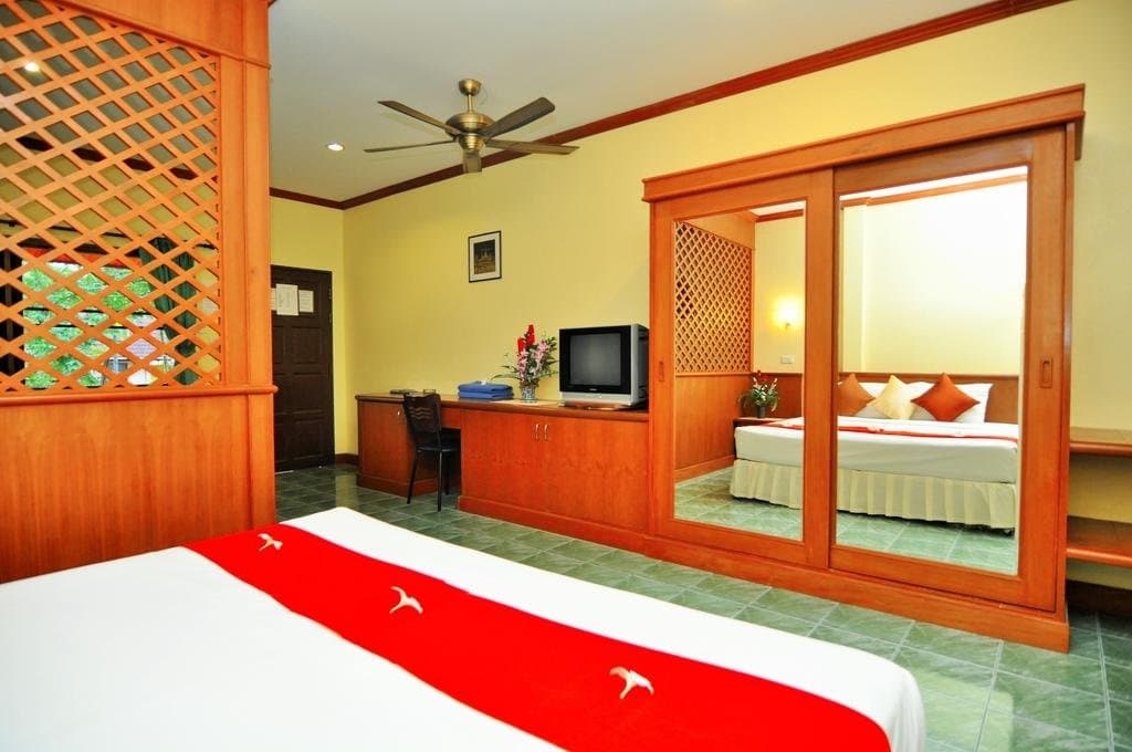 The Gold-Digger's Resort - photo 28