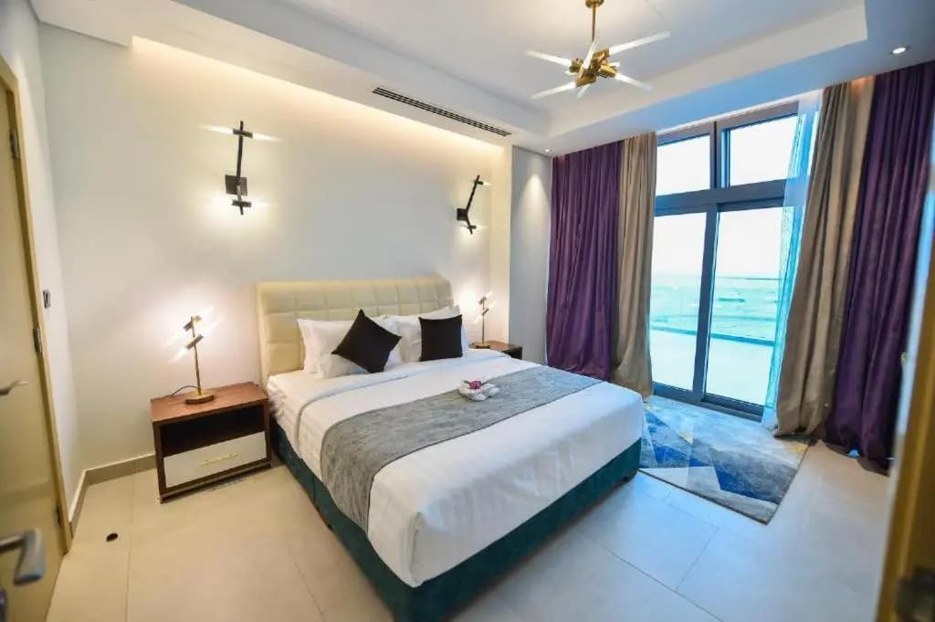 Waterfront Hotel and Apartment - photo 15