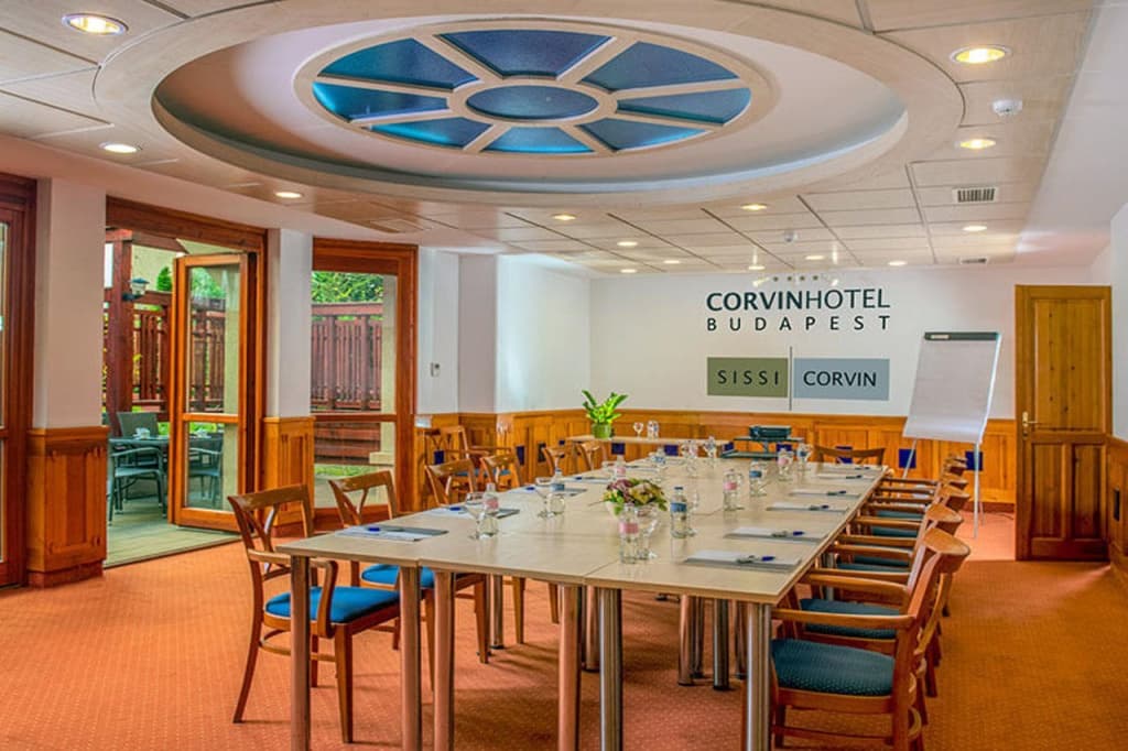 Corvin Hotel - photo 26
