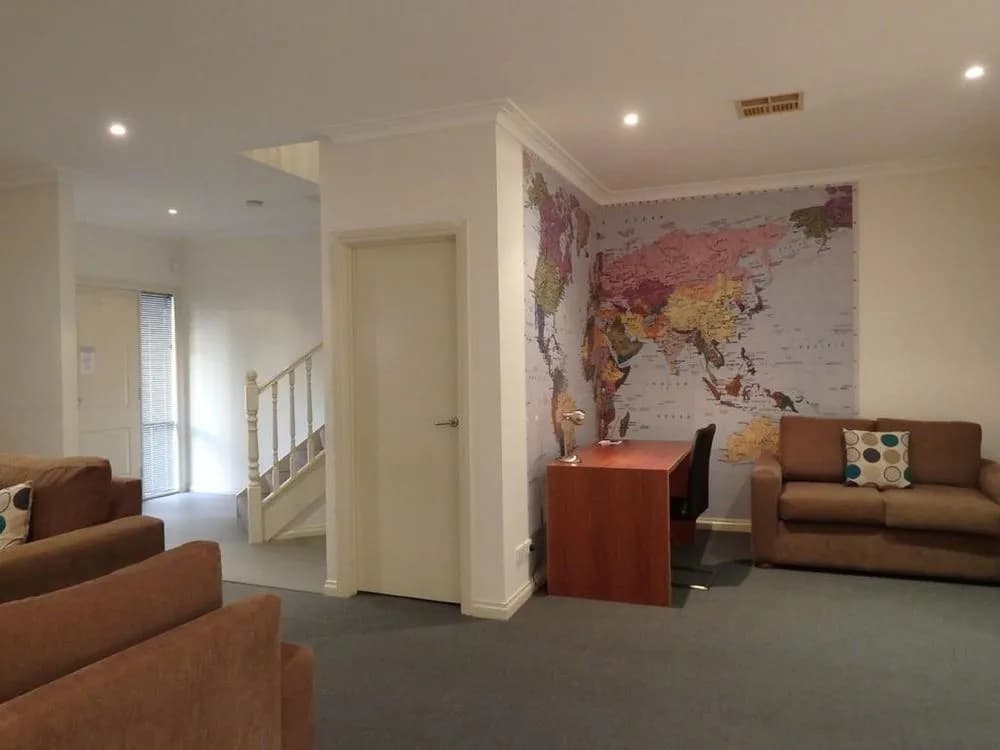 Park Avenue - Kew - photo 10