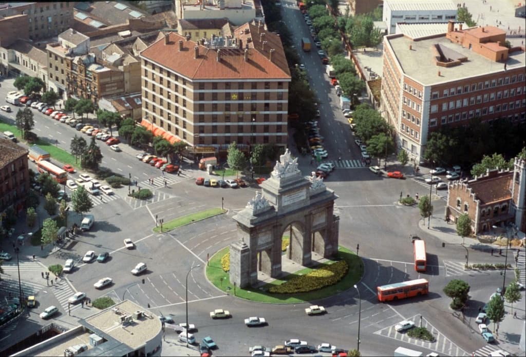 Hotel Puerta de Toledo - photo 17
