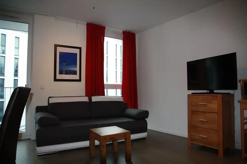 Holiday at Alexanderplatz Apartments - photo 4