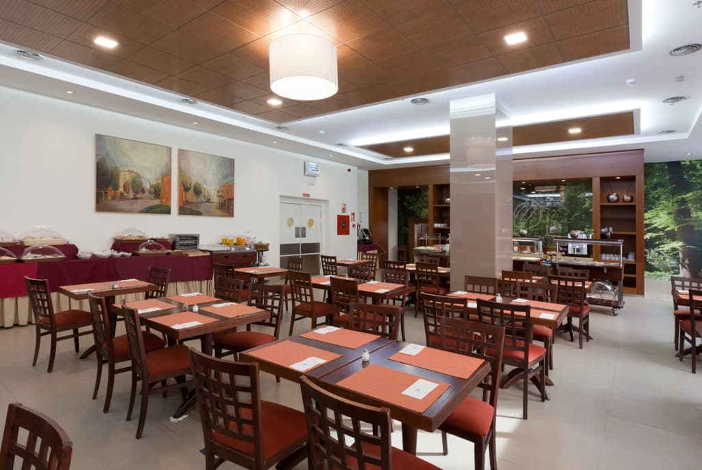 Porcel Ganivet Hotel - photo 26