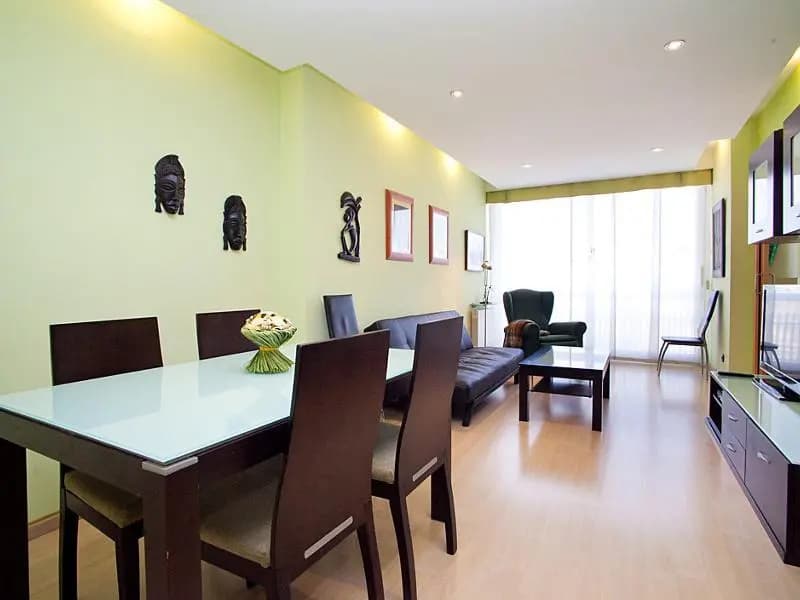 Sants-Montjuic Rambla Badal - Four Bedroom - photo 2