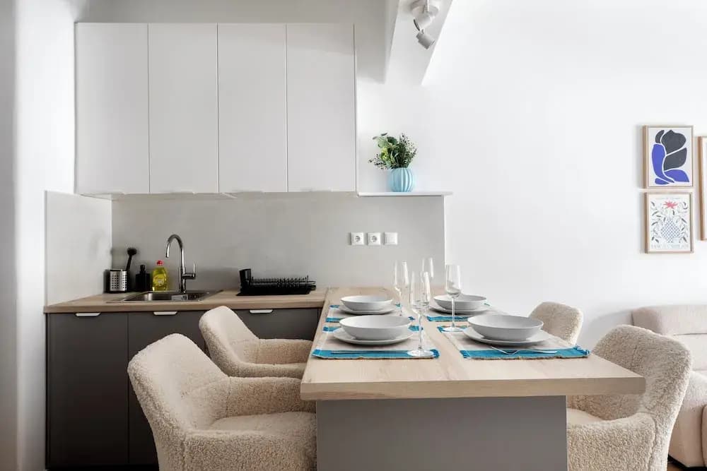 Les Nuances de Blue 1-BR Apt in Athens - photo 17