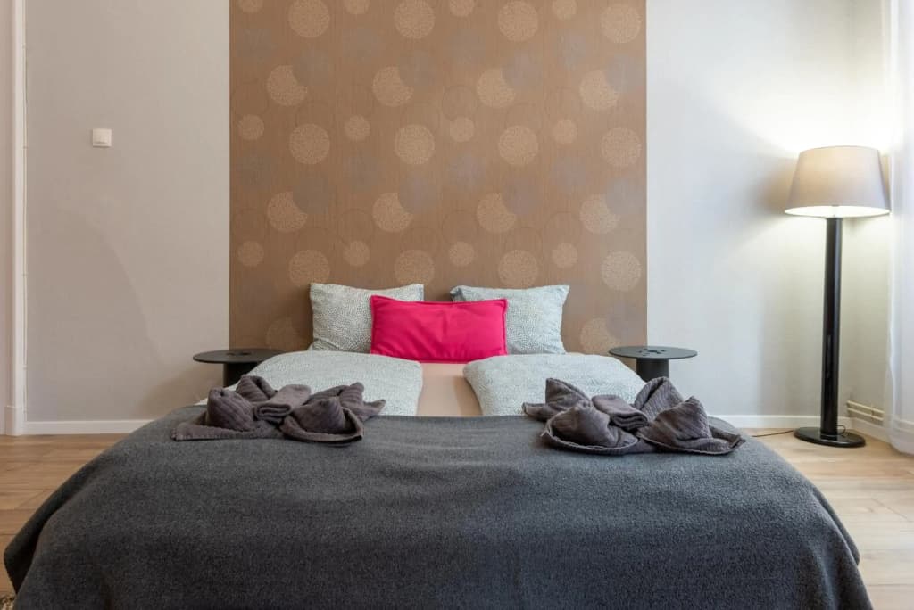 City Center Apartment - photo 2