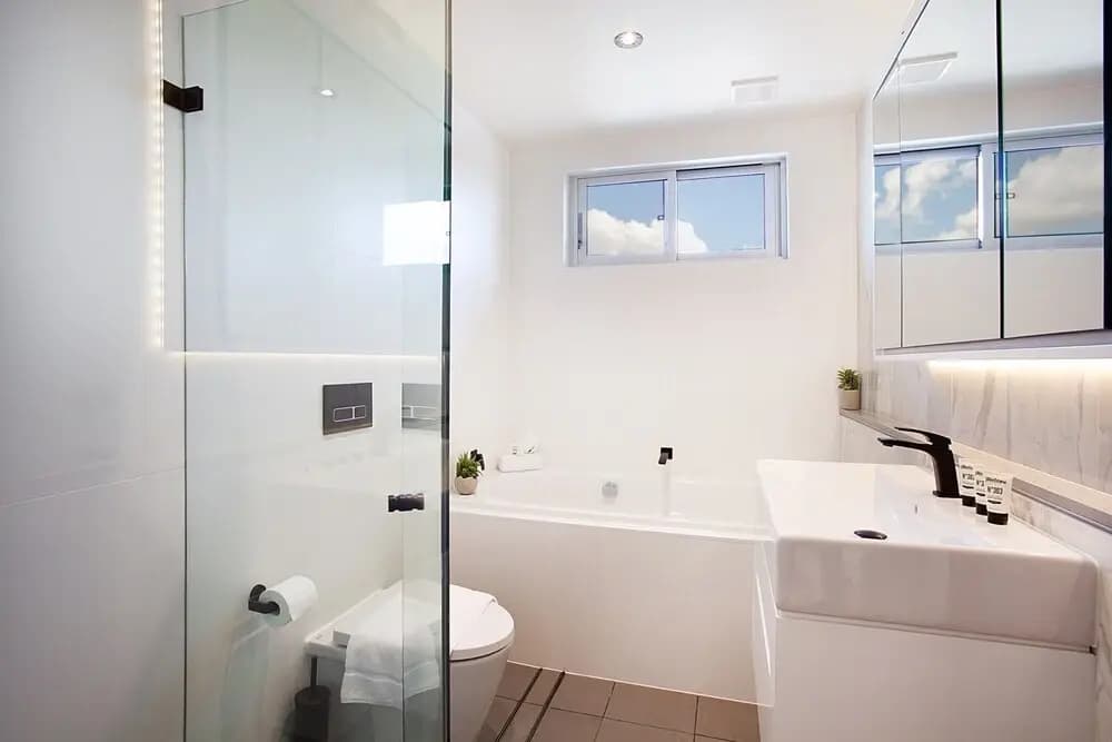 Perfect Located 2-bed With Spacious Balcony & BBQ - photo 17