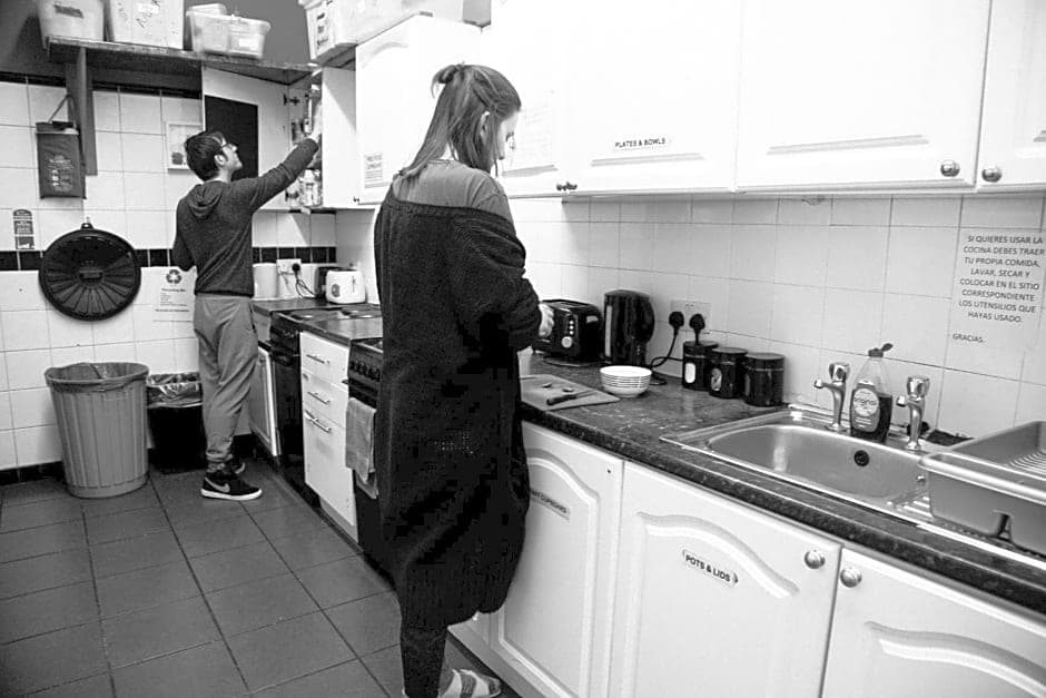 Edinburgh Backpackers Hostel - photo 20