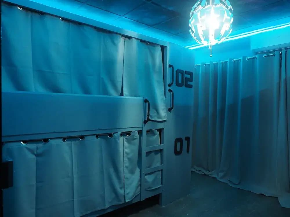 Doctor Alien Hostel - photo 7
