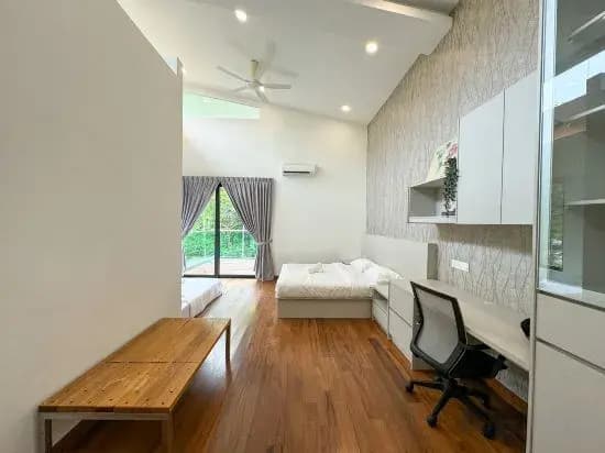 Green Escape City Private Pool Haven 24 pax - photo 3
