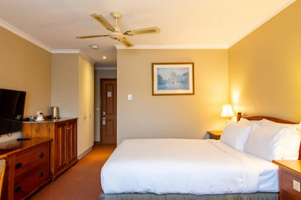 Gateway on Monash Boutique Hotel - photo 4