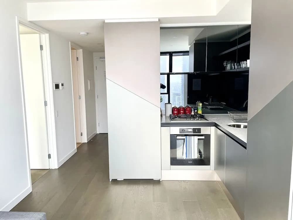 Readyset Apartments Southern Cross - photo 13