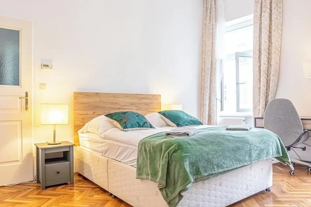 3BR Apt 15 Min from Landstraße Hub - photo 7