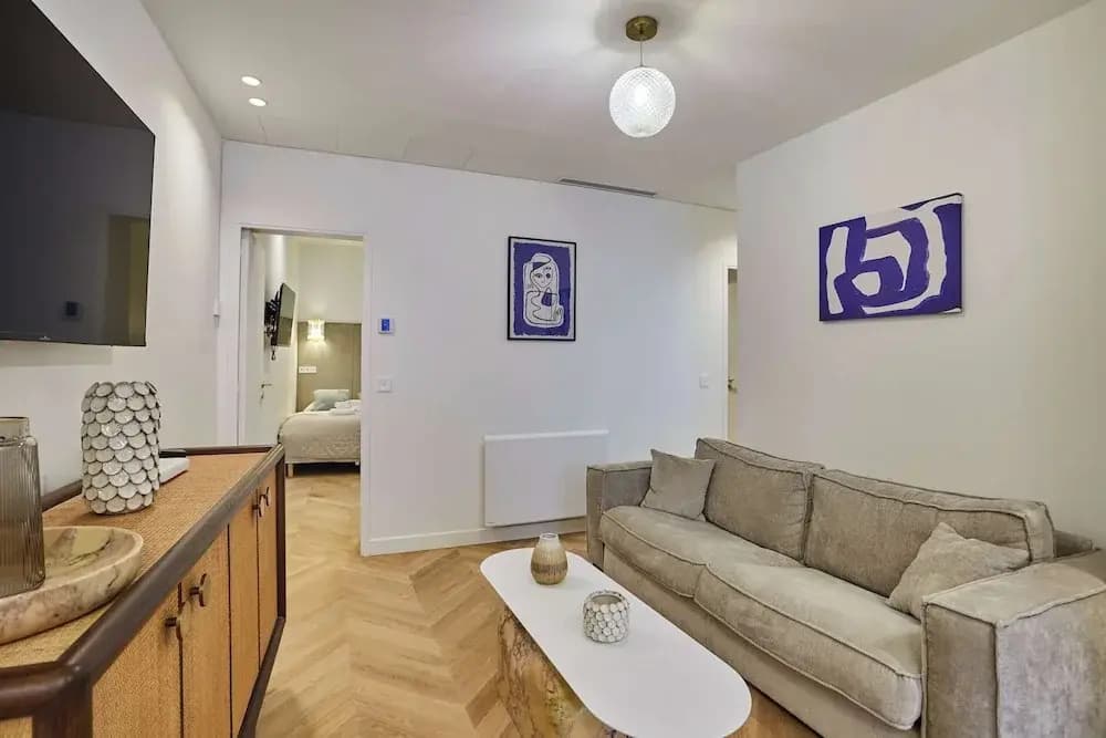 Spacious Apartment With AC - Center of Paris - photo 8