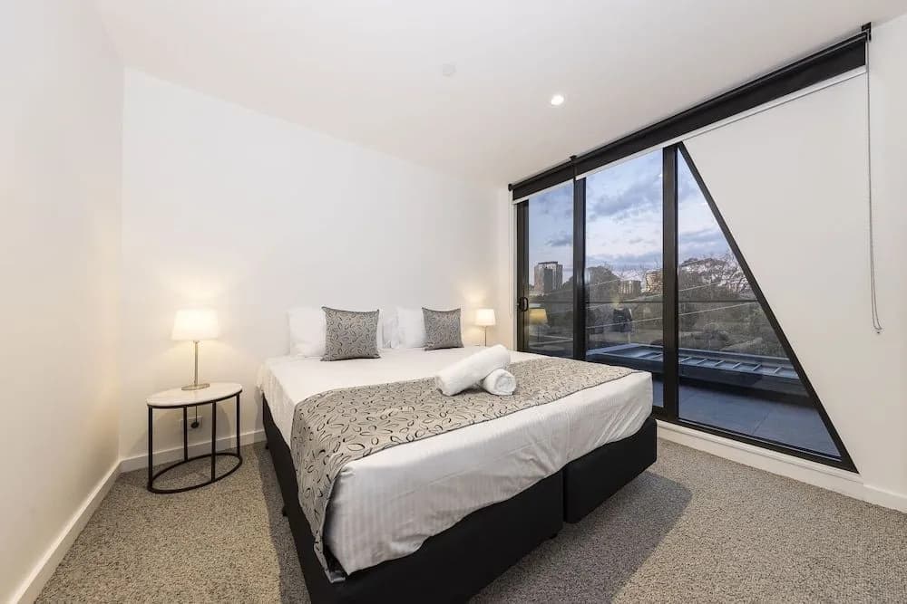 Q Squared Serviced Apartments - photo 6