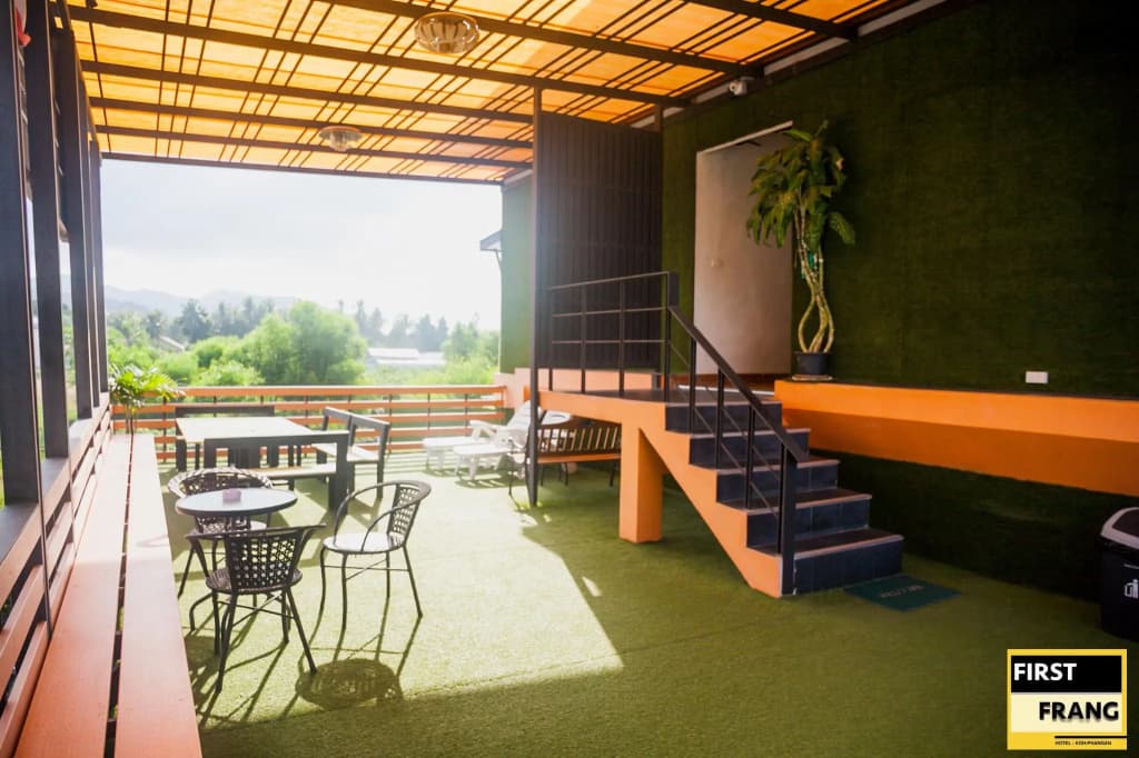 First & Frang Hotel - photo 19