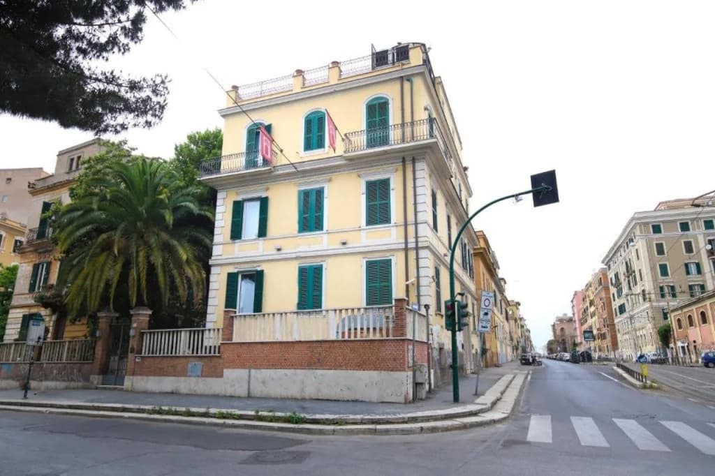 Hotel Latinum - main photo