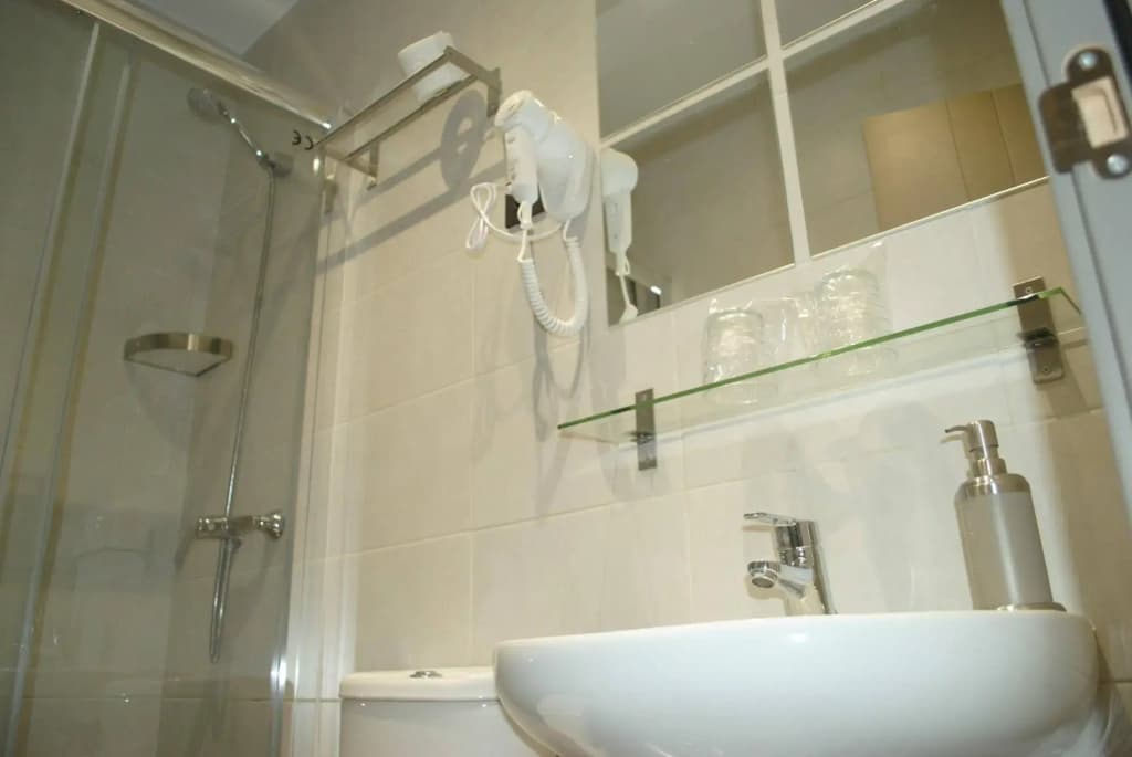 Fuencarral Rooms - photo 9
