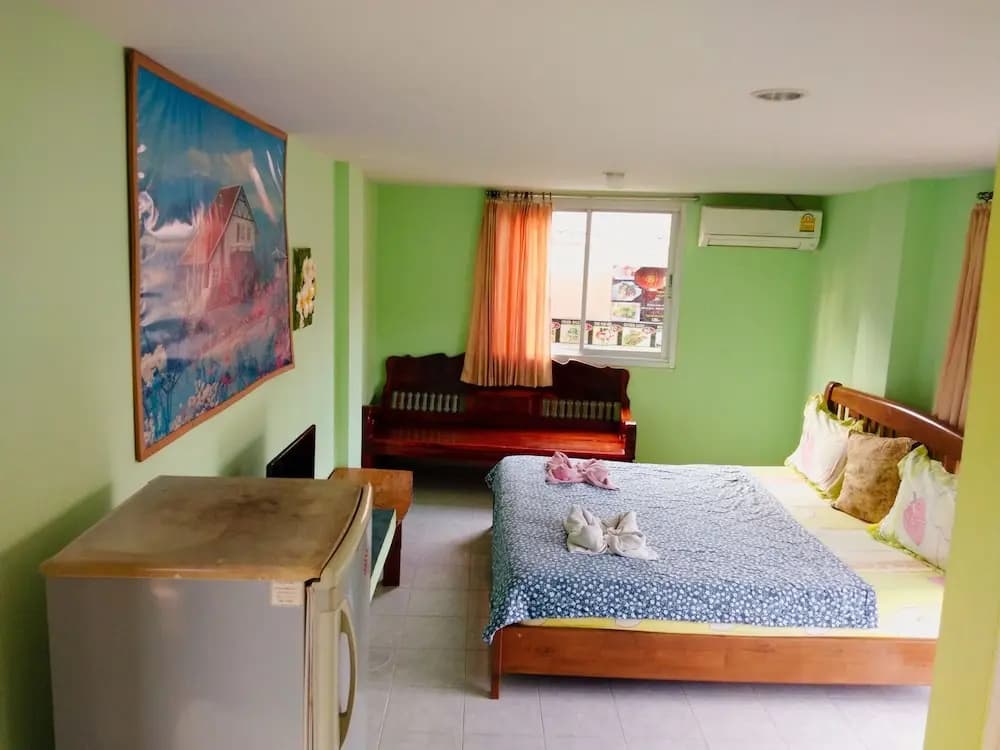 Pott Guesthouse - photo 7