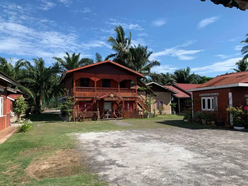 De Rimbun Inn (Resort & Camp) - photo 4