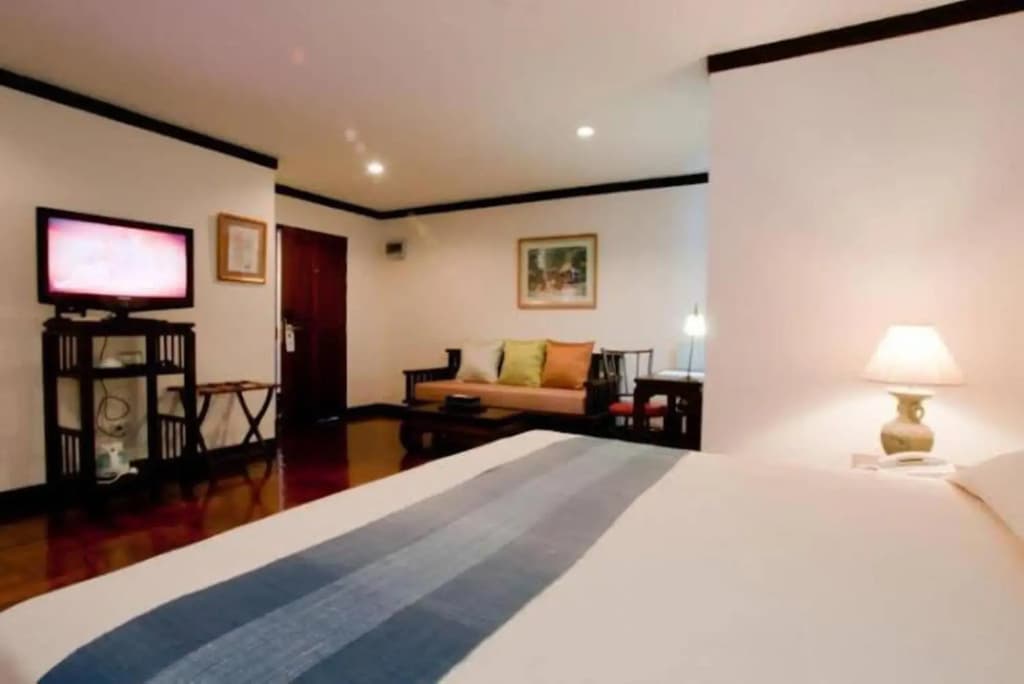 Cucumber Inn - photo 5