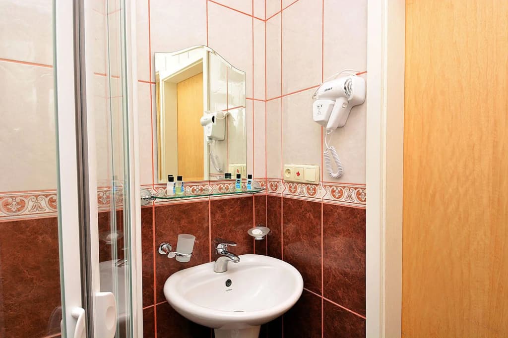 Istanbul Hotel - photo 17