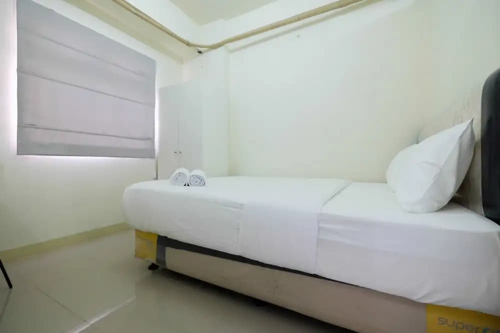 Tranquil 2BR @ Green Pramuka Apartment - photo 3